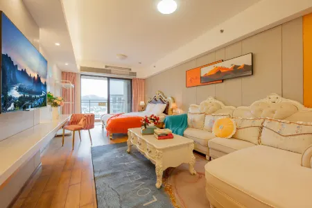 Yunshangju Theme Apartment