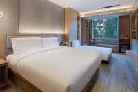 Yiwang Hotel (Shuangyu Passenger Transport Center Wenjin Road)