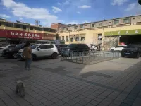 Jiuquan Aloft Hotel - parcheggio