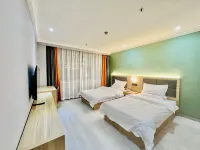 Artux Yaxing Grand Hotel