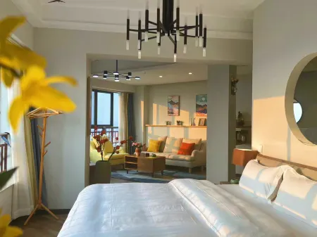 Shilin Slowly Boutique Hotel Отели рядом с достопримечательностью «Stone Forest Ice & Snow Ocean World»