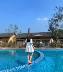 Longhuixi · Longnan Enclosed House - Pools