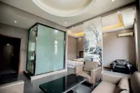 Hohhot Haoxuan Hotel (Dazhao Wuliang Temple CapitaMall Plaza)