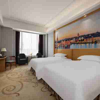 Vienna International Hotel ·Shaoguan Baiwang Square Waterside Pavillion Rooms