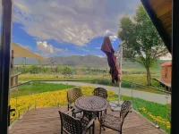 Yili Black Bee Manor Eco Hotel - Mountain view