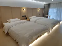 Linyun E-Sports Hotel (Shaoxing Houshu Road Subway Station)
