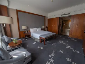Oriental Jianguo Hotel