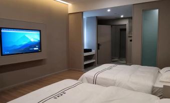 Hotels in Fucheng, Qamdo