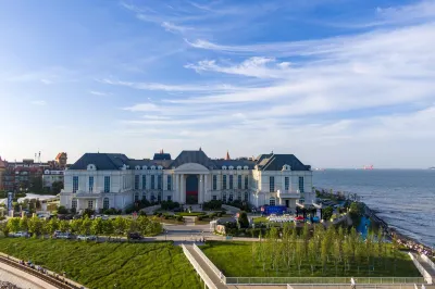 Yantai Lantian Hotel (Fisherman's Wharf Scenic) Hotels in Яньтай