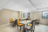 Days Inn by Wyndham Dali Erhai Park - فطور