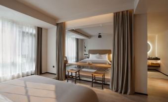 Lijiang Pu Zhi Designer Hotel HOLIDAY VILLA (The Old Town of Lijiang South Gate)
