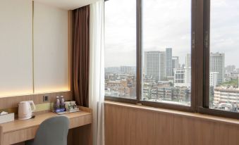 Bihaiwan Hotel (Shantou Xiaogongyuan Seaside Corridor)