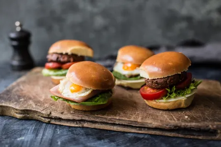 Peppers Gallery Hotel Canberra Отели рядом с достопримечательностью «Бёрли-Гриффин»