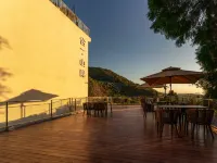 Heyi Shanyin Homestay (Linyishan Huaqing Palace) Hotels near Huaqing Palace