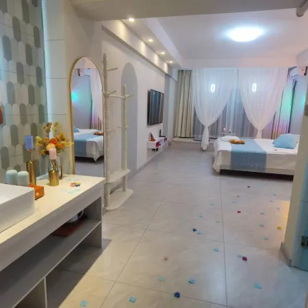 Daqing Express Day Rent House