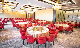 YOHO Resorts World Hotel