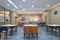柏納S飯店（華榮路地鐵站高崎機場店）