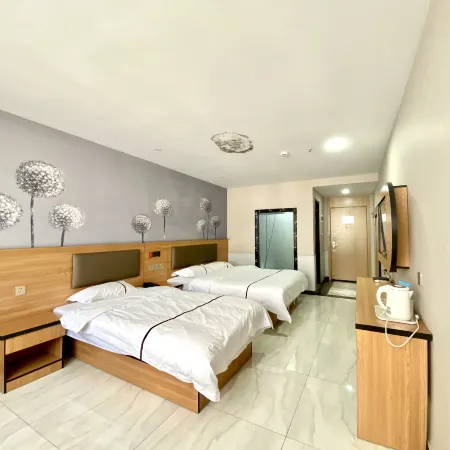 Home Inn UP Huayi Selected Hotel (Zhanhua District Bus Station)