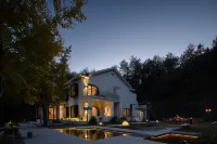 SJXZ •  Mountain Beauty Hotel Hotels near Zilin Temple