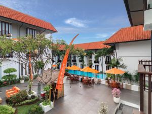 峇裡島圖班庫塔哈里斯飯店