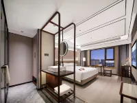 Moshang Qingya Hotel (Kaifeng Railway Station Branch) Hotels near Huangsong Daguan Xingkong Keji Art Museum