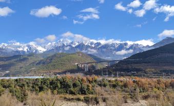 Zhaoxiangju Inn (Lijiang Qingxi Park Branch)