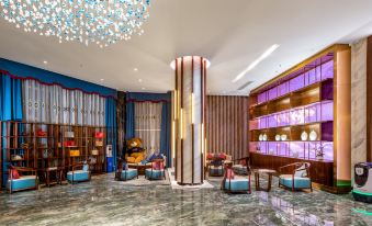 Huayi Hotel (Shenzhen Bao'an Pingzhou Subway Station)