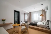 Hometown Inn (Luoyi Ancient City & Yingmen South Square Branch)