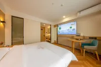 Guangzhou Xinghui Apartment (Dongxiaonan Subway Station Branch)