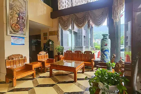 Huayuan International Hotel