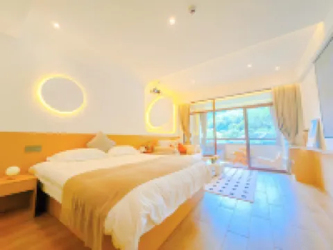 Shanye Hot Spring Hotel (Yichun Warm Soup Tianmu Hot Spring Valley Branch)