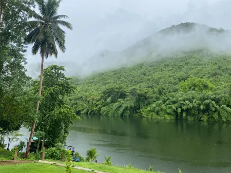 Tiger House River Kwai Отели в г. Сисават