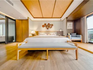 ANJI·JUNLAN LAOZHUANG SHANJU TANGQUAN RESORT HOTEL