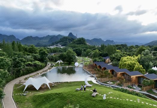 동화 테마 숙소 내부