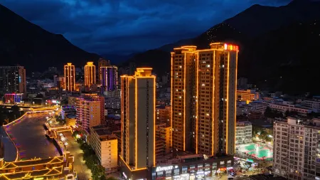 Wenxian Super 8 Hotel (Binjiang Xuefu Branch)