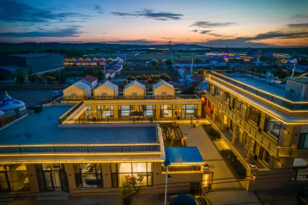 Xi You Homestay (Ulanhada Volcano Geopark Branch) Отели рядом с достопримечательностью «Wulanhada Volcanic Grassland»