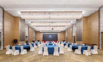 The Qube Hotel