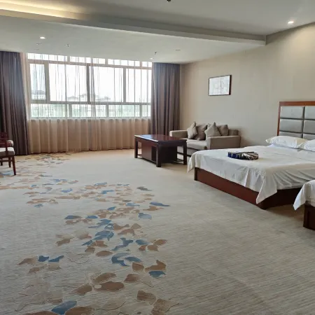 Chunyu Hotel Отели в г. Гуачжоу