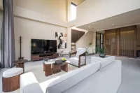 Lishan Left Bank Ring Mountain Wild Luxury Private Hot Spring Homestay Hotels in Yuanqu County