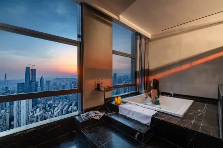 Youshe S High-altitude Panorama Hotel (Chongqing Guanyinqiao 9th Street)