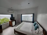 Koh Sichang Unseen - balcony