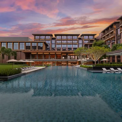 Courtyard by Marriott Bangkok Suvarnabhumi Airport Hotel dekat The Paseo Mall, Lat Krabang