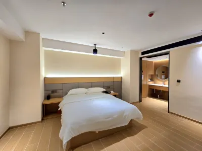 Shuaifeng Hotel Hotels near Zhongbai Warehouse Xianfeng Shopping Plaza