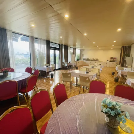 Yixian Sunshine Travel Inn (Xinxiang Hongmen University Town Branch)