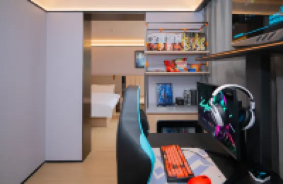 Thunder God Esports Hotel (Shanghai Global Harbor East China Normal University Putuo Campus Branch)