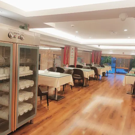 Vienna Hotel (Xinghe Branch, Xingning, Meizhou)