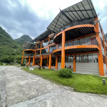 Zhaoping Jinjishan Resort Hotel
