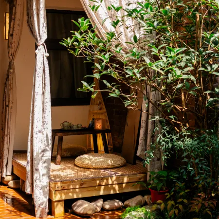 Chuyun Homestay (Luoyi Ancient City Cross Street Branch)