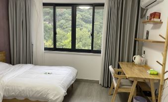 Pingju Homestay (Shijiufeng Scenic Area)