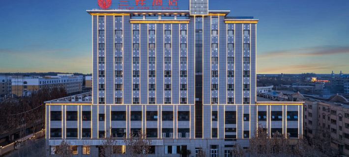 Lanxiang Hotel Hotele w: Aral